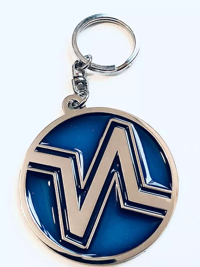 “N” キーホルダー